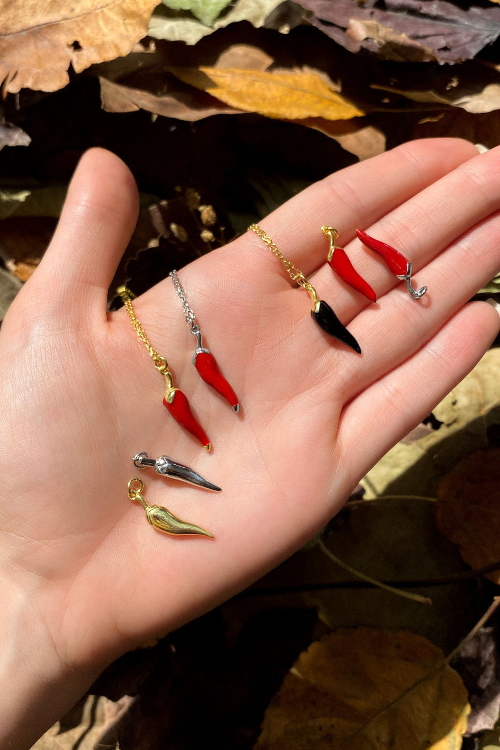 925 Ayar Gümüş, Siyah Mineli Biber Kolye