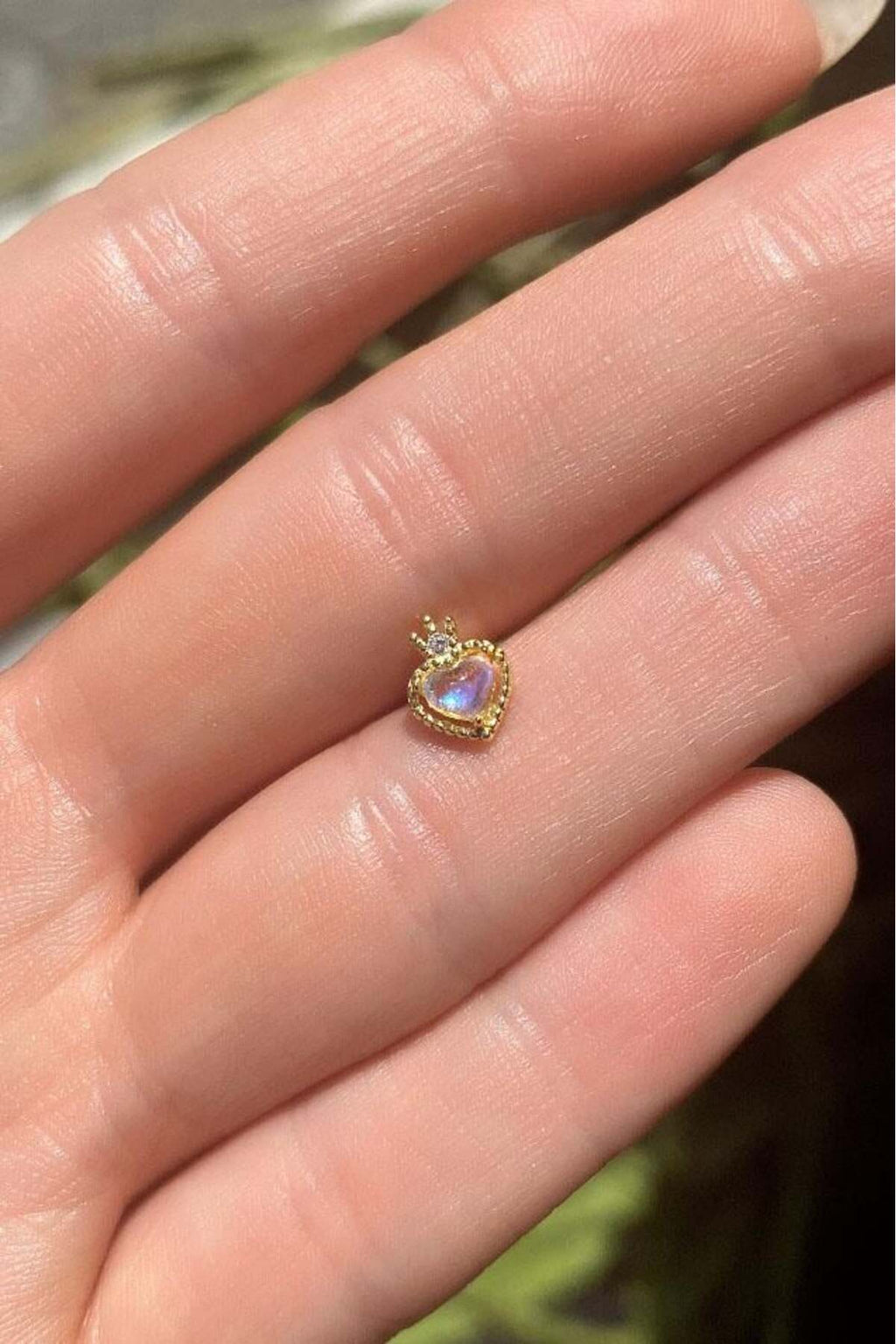 Opal Taşlı Kalp Piercing Küpe