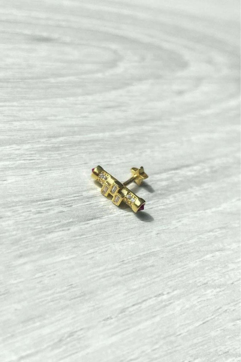 Baget Fuşya Taşlı Piercing Küpe