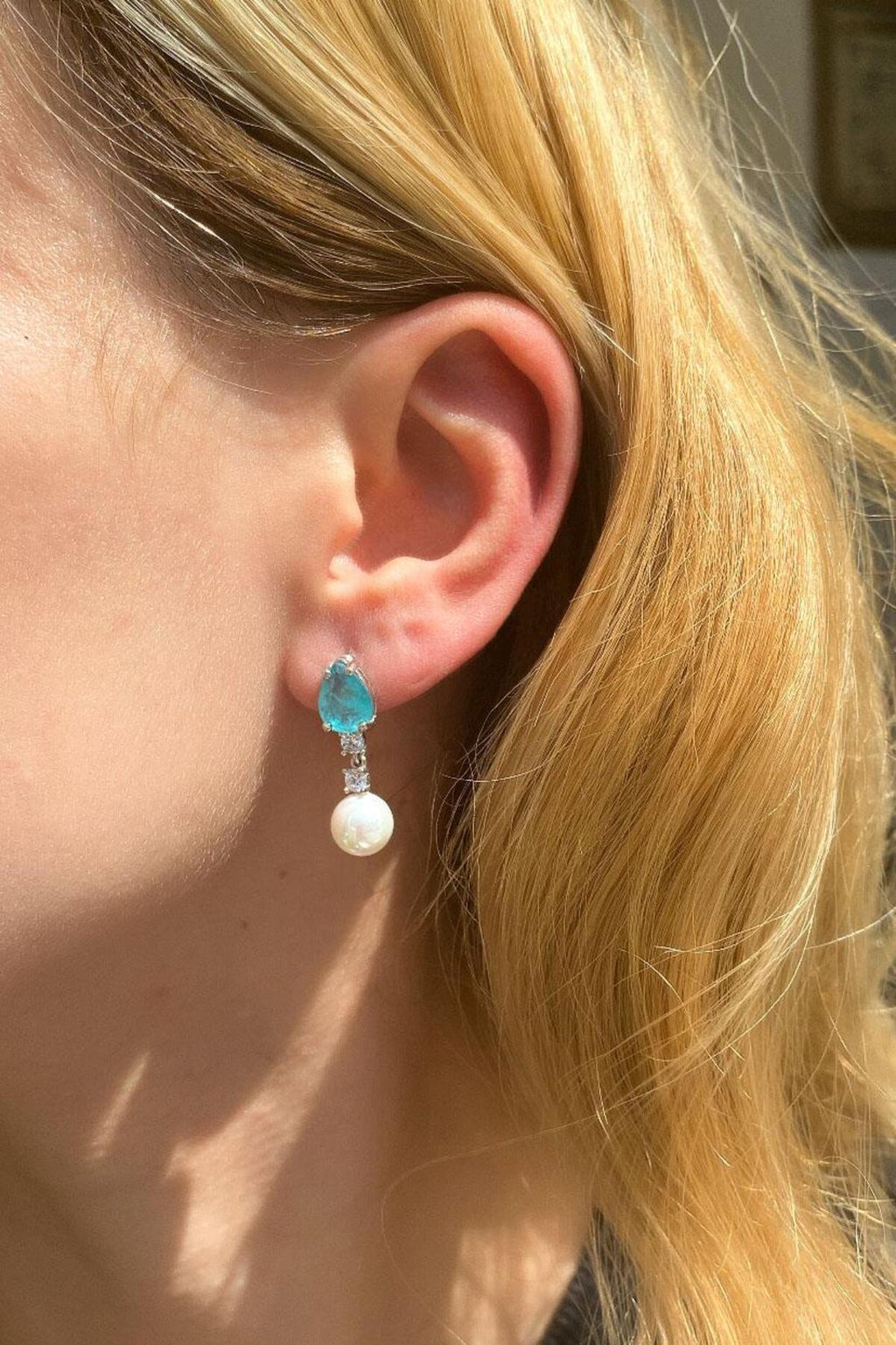 Damla Paraiba Taşlı Sallantılı İncili Küpe