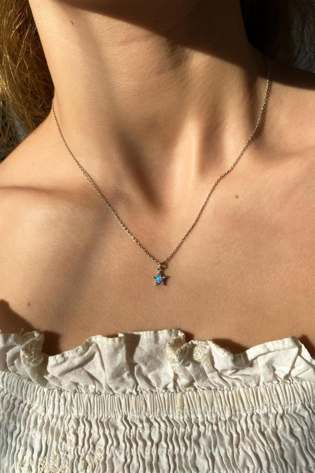 Mavi Opal Taşlı Minimal Yıldız Kolye
