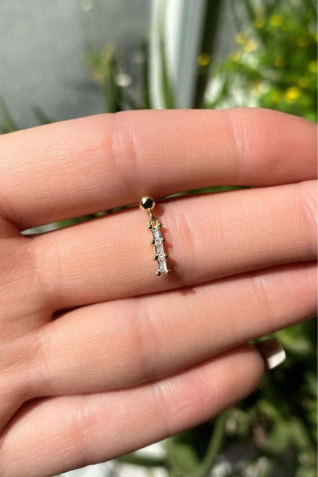 Baget Taşlı Sallantılı Piercing Küpe