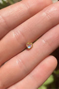 Opal Taşlı Kalp Piercing Küpe