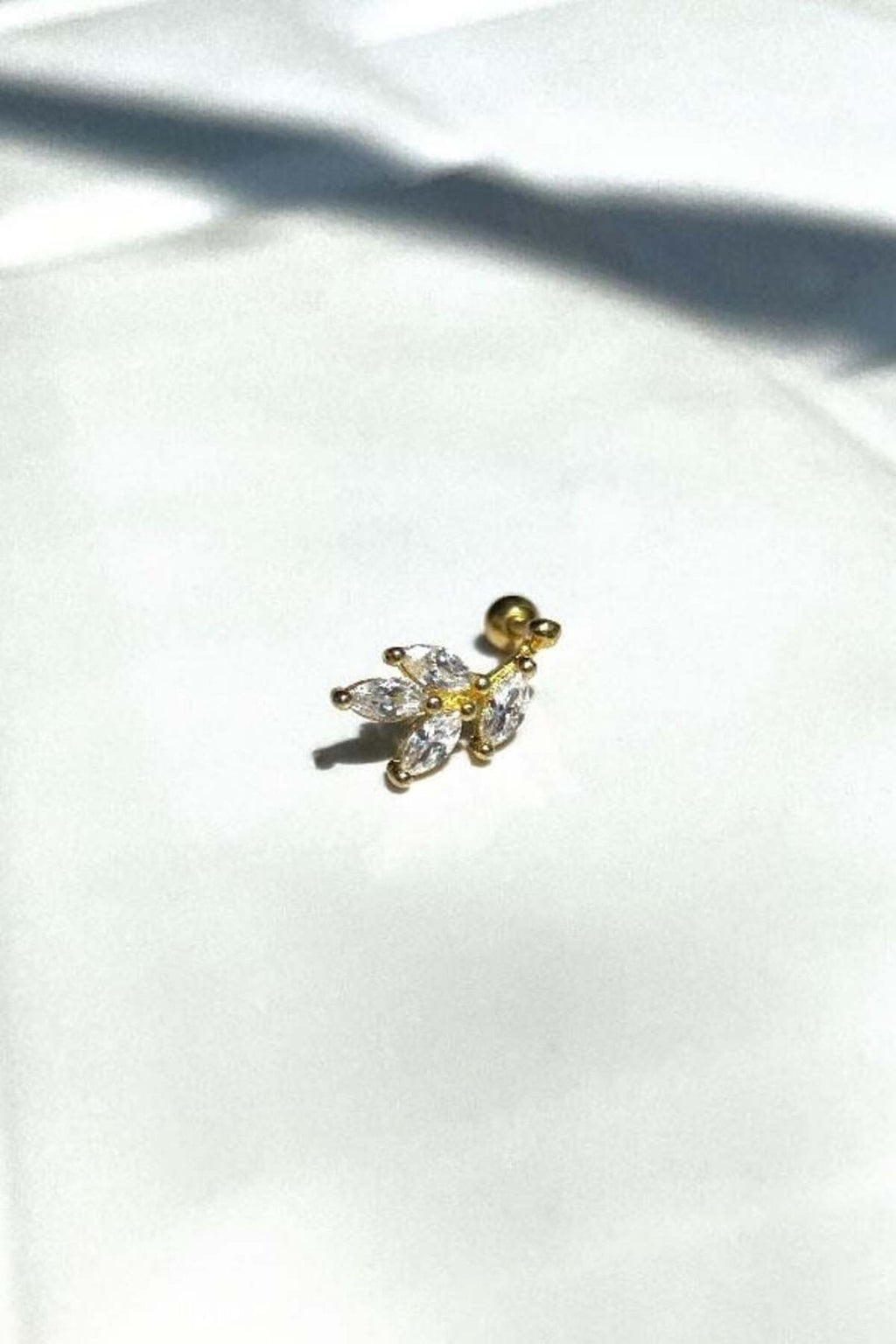 Yaprak Piercing Küpe
