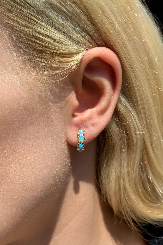 Opal Taşlı Minimal Halka Küpe