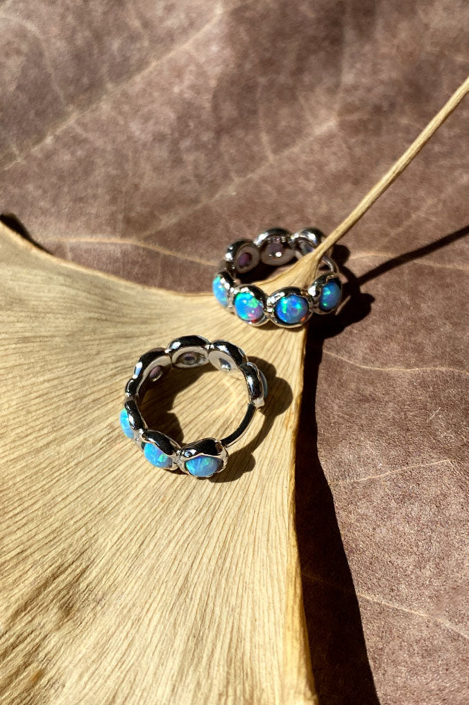 Opal Taşlı Minimal Halka Küpe