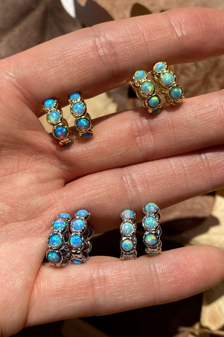 Opal Taşlı Minimal Halka Küpe