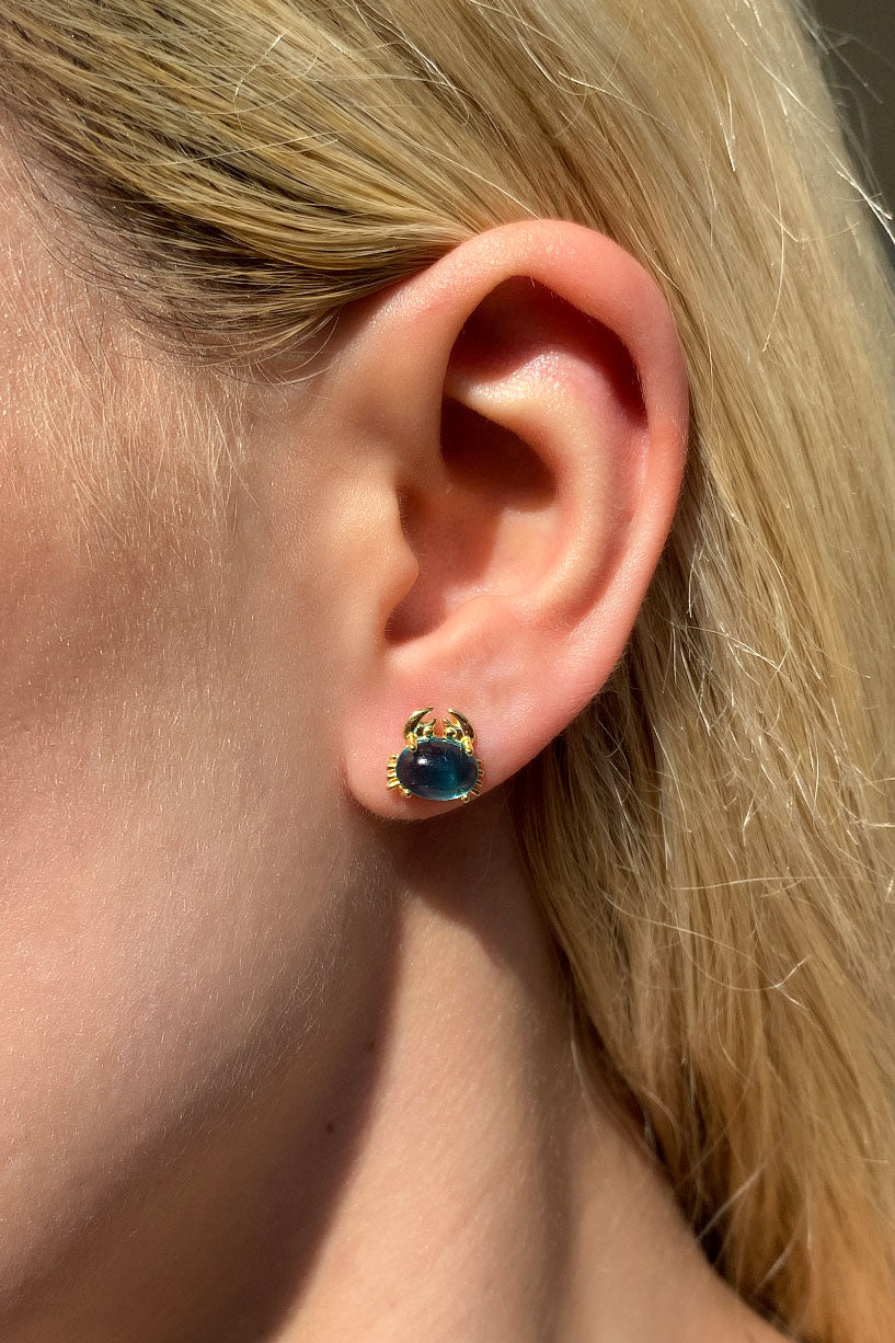Opal Taşlı Minimal Yengeç Küpe